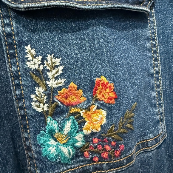 Driftwood x Free People | Randi‎ Floral Embroidered Denim Jumpsuit Medium $228 - Picture 4 of 10